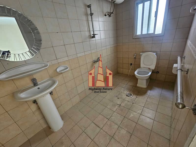 8 951325. jpg