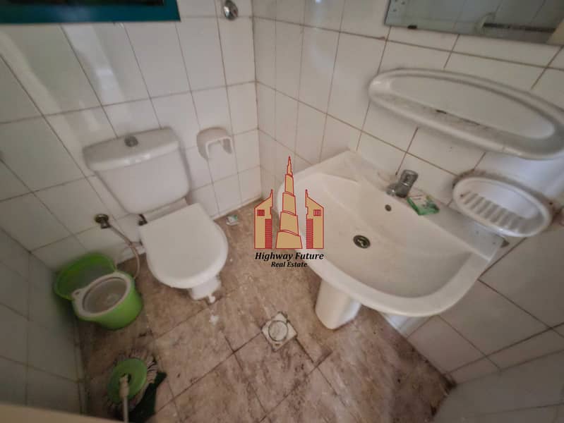 6 99025. jpg