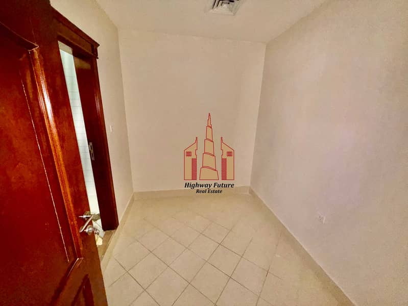 22 57f613bf-e3f5-47c0-b78c-69649f56e775. jpg