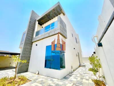 4 Bedroom Villa for Rent in Hoshi, Sharjah - IMG_5637. jpeg 4 Bedroom Villa for Rent in Hoshi, Sharjah - IMG_5637. jpeg