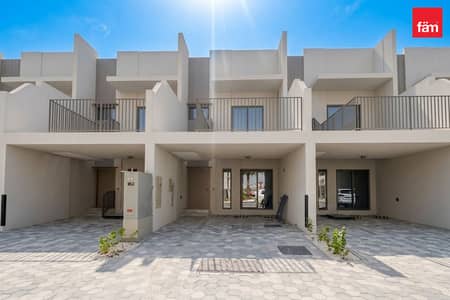 2 habitaciones Townhouse para en Venta en Mohammed Bin Rashid City (MBR City), Dubai - Casa adosada en Mohammed Bin Rashid City (MBR City),District 7,MAG City,MAG Eye Townhouses, 2 dormitorios, 2794999 AED - 15996072 2 habitaciones Townhouse para en Venta en Mohammed Bin Rashid City (MBR City), Dubai - Casa adosada en Mohammed Bin Rashid City (MBR City),District 7,MAG City,MAG Eye Townhouses, 2 dormitorios, 2794999 AED - 15996072