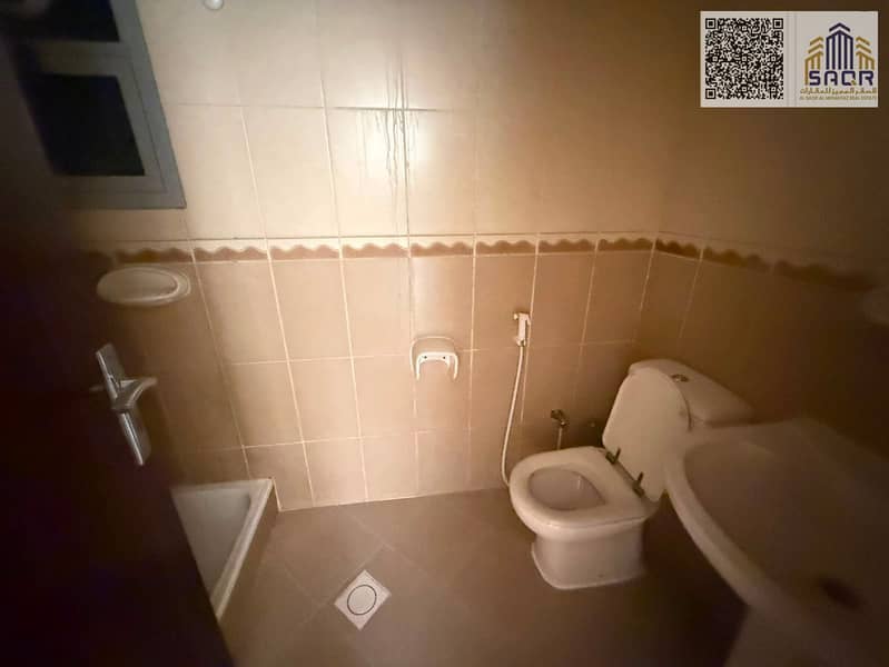 8 1c5d0efe-2274-43f7-80bd-cc1be4a6fc87. jpg