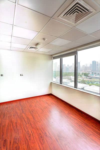 Office for Rent in Al Majaz, Sharjah - 82006. jpg Office for Rent in Al Majaz, Sharjah - 82006. jpg