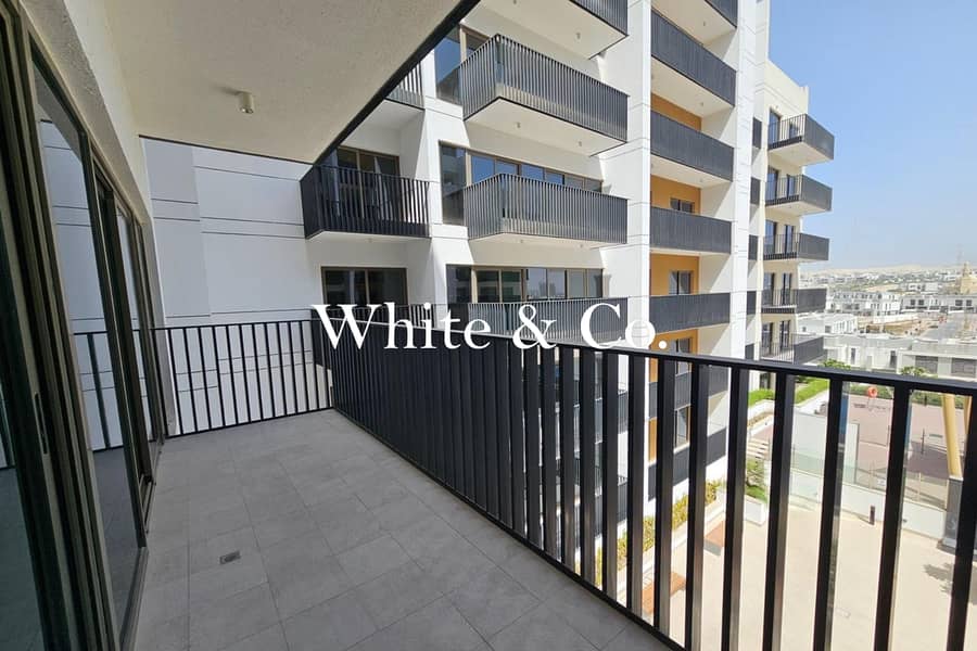 Chiller Free | Pool View | Available Now Chiller Free | Pool View | Available Now