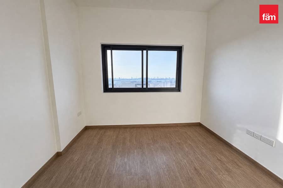 Ready To Move | Bright And Cozy | Metro Access Ready To Move | Bright And Cozy | Metro Access
