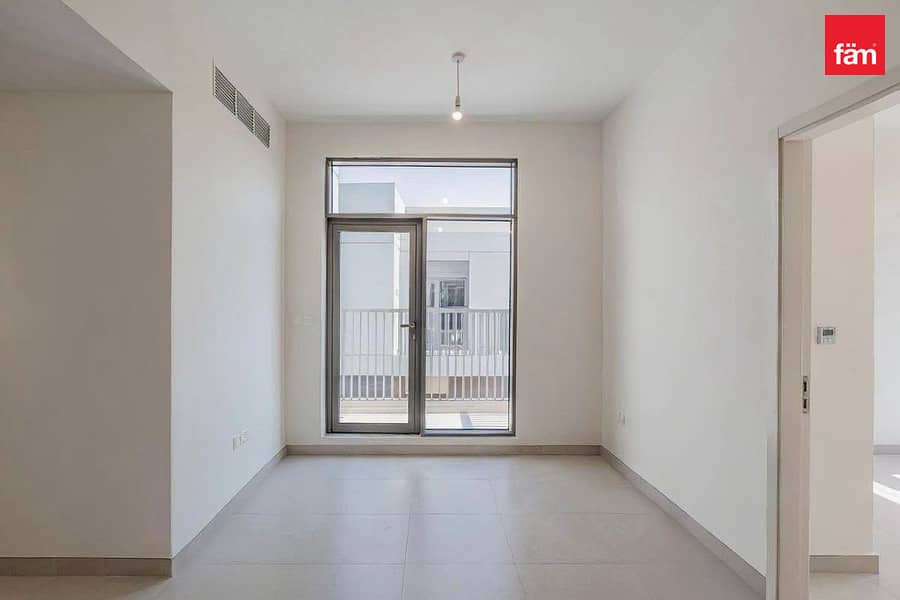 Landscaped | Single Row | Mid Unit | Rented Landscaped | Single Row | Mid Unit | Rented