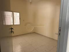 UNFURNISHED | FAMILY BUILDING | CLOSED KITCHEN