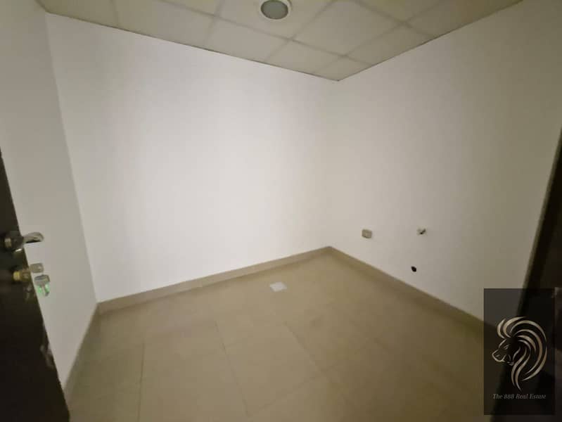 8 3dd60e9c-5a00-46dc-9944-b33bba7f9973. jpg
