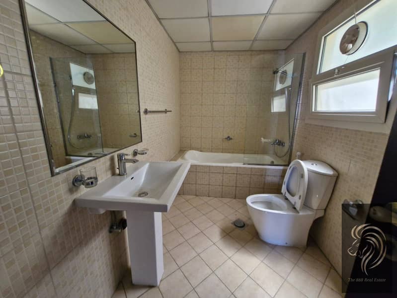 10 64bf3c05-437c-4efc-8e8e-b3ca3d52db8f. jpg