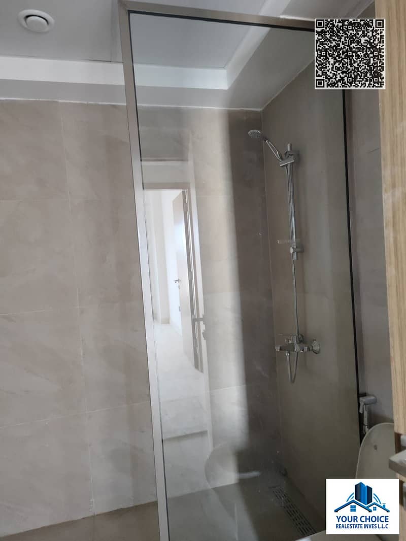 32 c6fda668-67b4-40a8-abab-a335152eb41f. jpg
