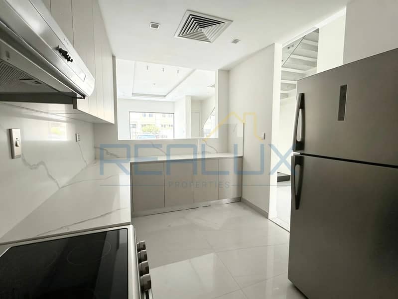 6 copy_AC01F8F5-B256-4540-815E-4ABA64B77119. jpg