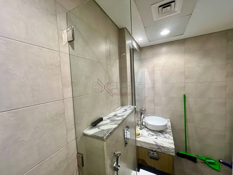 9 Image 9