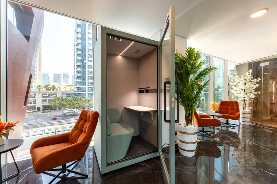 9 Soundproof Office Pod. jpg