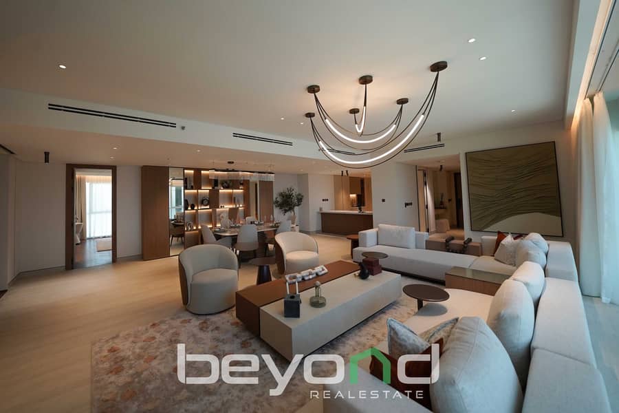 6 Living Area. jpg