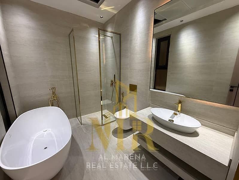 21 856048053-800x600. jpeg