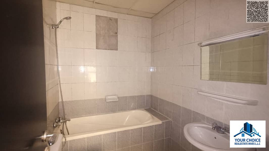 4 3a65be5b-79b4-4edf-9daa-dc813e28be7a. jpg