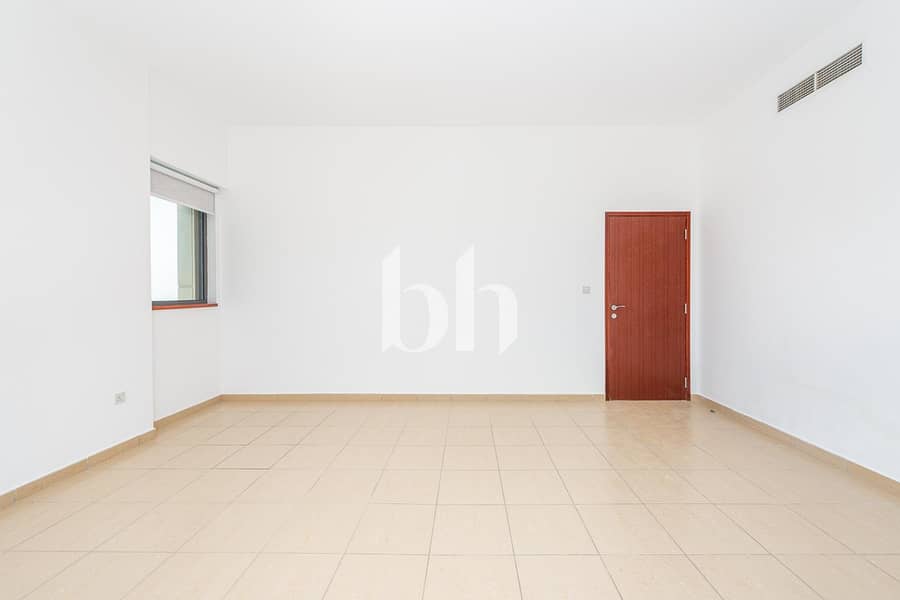 4 F