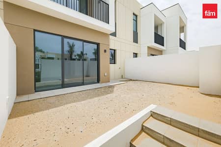 3 habitaciones Townhouse para en Alquiler en Arabian Ranches 3, Dubai - Casa adosada en Arabian Ranches 3,Raya, 3 dormitorios, 159999 AED - 16004452 3 habitaciones Townhouse para en Alquiler en Arabian Ranches 3, Dubai - Casa adosada en Arabian Ranches 3,Raya, 3 dormitorios, 159999 AED - 16004452