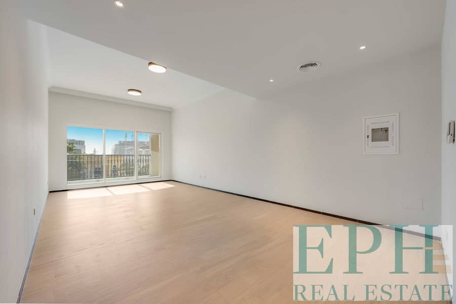5 Livingroom1. jpg