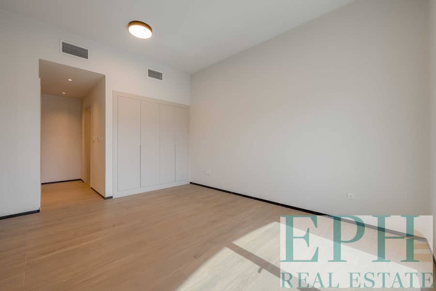 9 Master Bedroom1. jpg