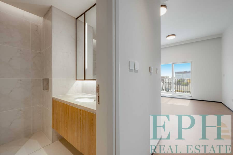 11 Master Bathroom Bedroom. jpg