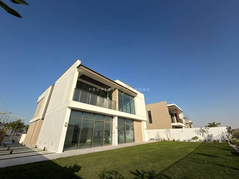 Landscaped | Executive Living | End Corner Unit Landscaped | Executive Living | End Corner Unit