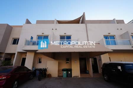 3 Bedroom Villa for Sale in Al Reef, Abu Dhabi - SINGLE ROW | UPGRADED KITCHEN | NEAR ENTRANCE