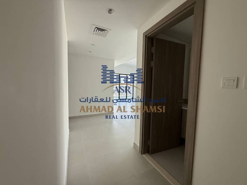 5 30e1114a-af91-48d7-b421-9ecb2e07ee64. jpg