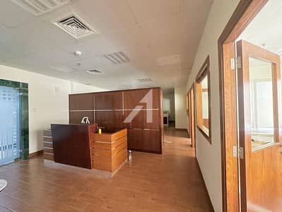 Office para en Alquiler en Bur Dubai, Dubai - image_0 Office para en Alquiler en Bur Dubai, Dubai - image_0