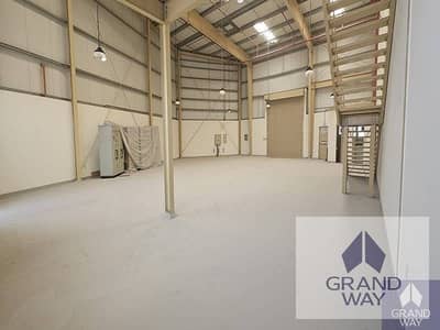 مستودع  للايجار في جبل علي، دبي - مستودع في جبل علي المنطقة الصناعية،جبل علي 330572 درهم - 15982186