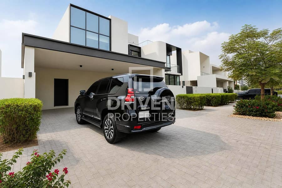 Lake View | Spacious Basement and Roof Terrace Lake View | Spacious Basement and Roof Terrace
