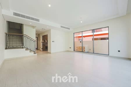 5 Camere Townhouse in Vendita a DAMAC Lagoons, Dubai - Villetta a schiera a DAMAC Lagoons,Portofino, 5 camere da letto, 3850000 AED - 16008176 5 Camere Townhouse in Vendita a DAMAC Lagoons, Dubai - Villetta a schiera a DAMAC Lagoons,Portofino, 5 camere da letto, 3850000 AED - 16008176