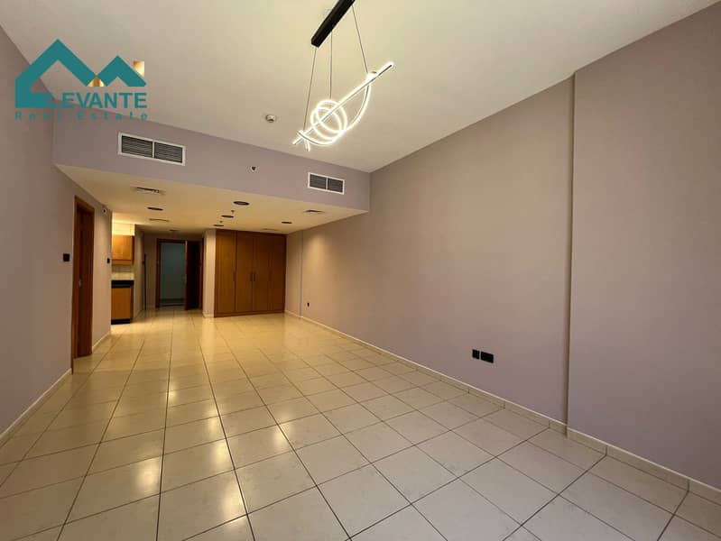 4 Image 4