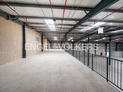 Warehouse zum zur Miete in Dubai Investments Park (DIP), Dubai - Lagerhalle in Dubai Investments Park (DIP)，Dubai Investments Park 1, 1500000 AED - 16008792