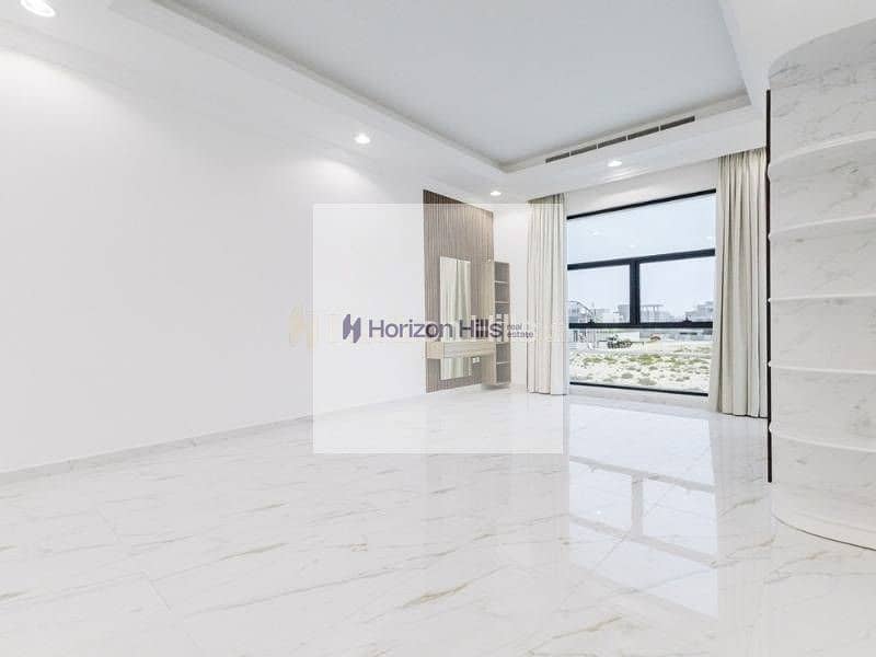 Spacious 5BR Villa | Huge Space | Private Garden Spacious 5BR Villa | Huge Space | Private Garden