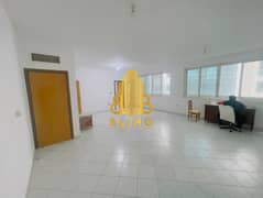 شقة في منطقة الكورنيش 3 غرف 99999 درهم - 16009706
