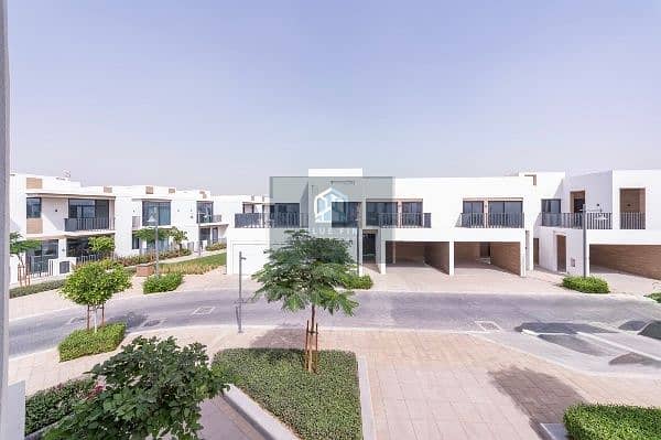 Corner Unit | Vacant Now | Single Row | Size 1833 Corner Unit | Vacant Now | Single Row | Size 1833
