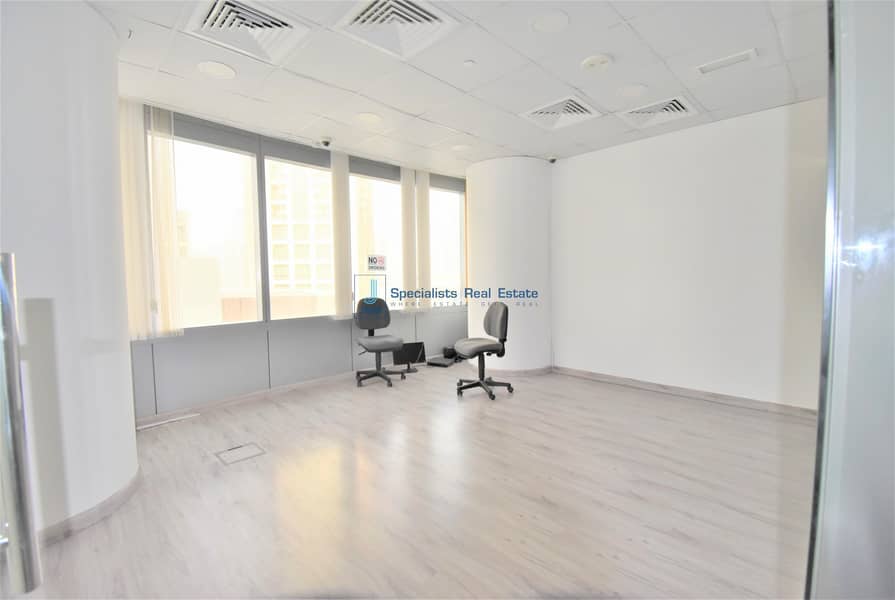 Brand New Fitted Office w/ wet pantry in Almas