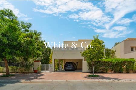 3 Bedroom Villa for Rent in The Meadows, Dubai - Fully Upgraded | Type 5 | 3 Bed + Maids 3 Bedroom Villa for Rent in The Meadows, Dubai - Fully Upgraded | Type 5 | 3 Bed + Maids