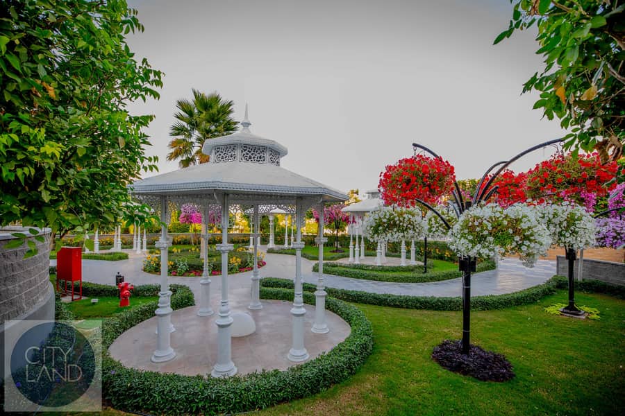 12 Garden-2. jpg