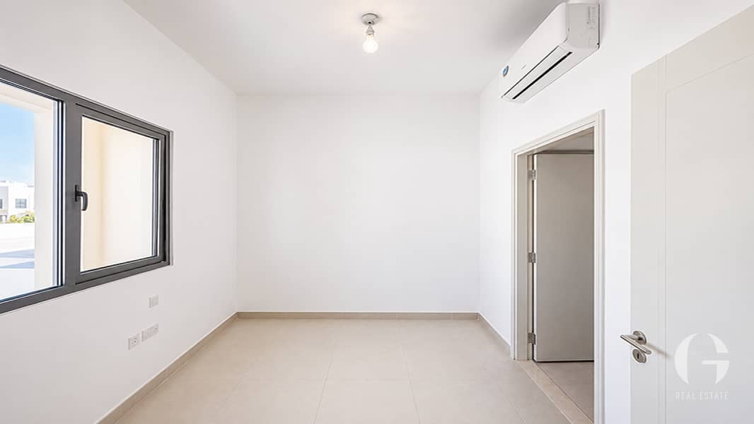 9 Image 9