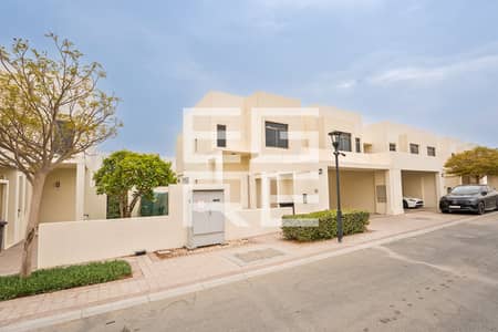 4 Schlafzimmer Townhouse zum zur Miete in Town Square, Dubai - Reihenhaus in Town Square，Noor Townhouses, 4 schlafzimmer, 185000 AED - 16012102