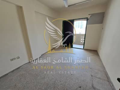 2 habitaciones Apartamento para en Alquiler en Bu Daniq, Sharjah - WhatsApp Image 2026-07-28 at 12.39. 52 PM (2). jpeg 2 habitaciones Apartamento para en Alquiler en Bu Daniq, Sharjah - WhatsApp Image 2026-07-28 at 12.39. 52 PM (2). jpeg