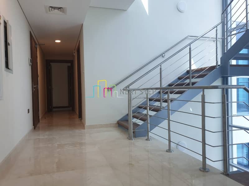 "Sky Villa Duplex" with Maid'sroom & Equipped Kitchen