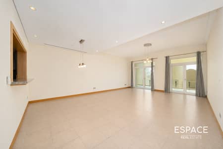 2 Slaapkamers Appartement te Huur in Palm Jumeirah, Dubai - Appartement in Palm Jumeirah,Shoreline Apartments,Al Habool, 2 slaapkamers, 229000 AED - 16014190 2 Slaapkamers Appartement te Huur in Palm Jumeirah, Dubai - Appartement in Palm Jumeirah,Shoreline Apartments,Al Habool, 2 slaapkamers, 229000 AED - 16014190