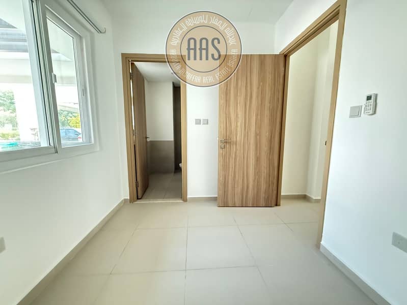 8 1000096783. jpg