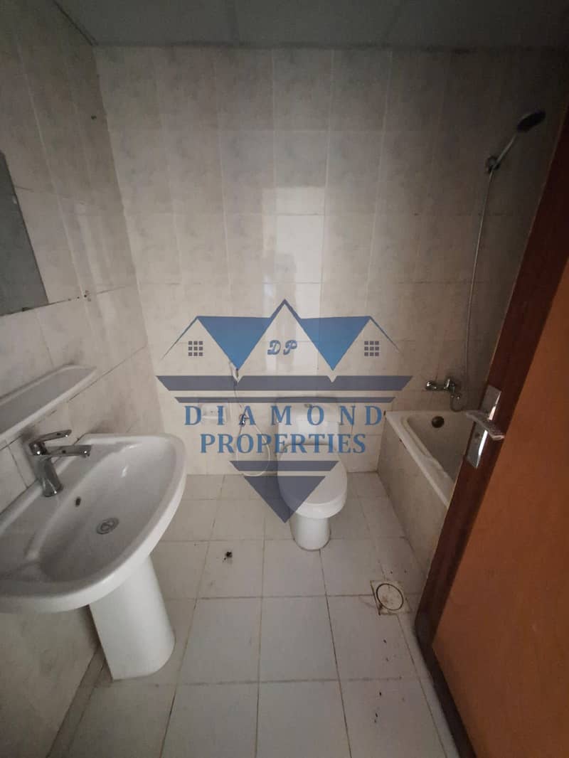 12 c79cf8cc-1649-483a-b1c7-fbd018eedfce. jpeg