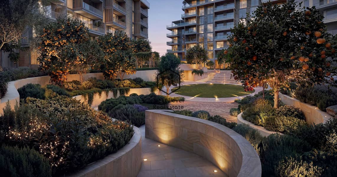 25 Green Walkways - Courtyard. png