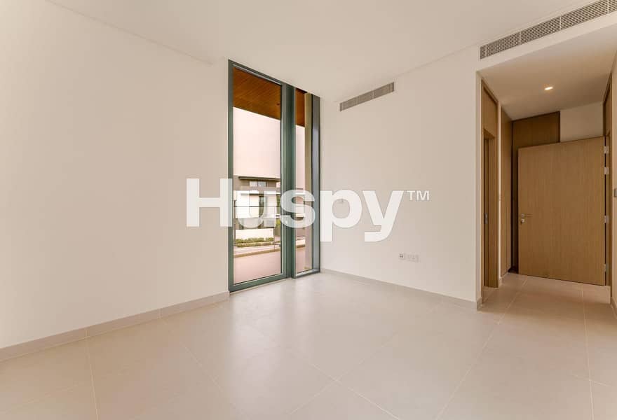 Park Backing | Vacant | Vastu Compliant - Image 12