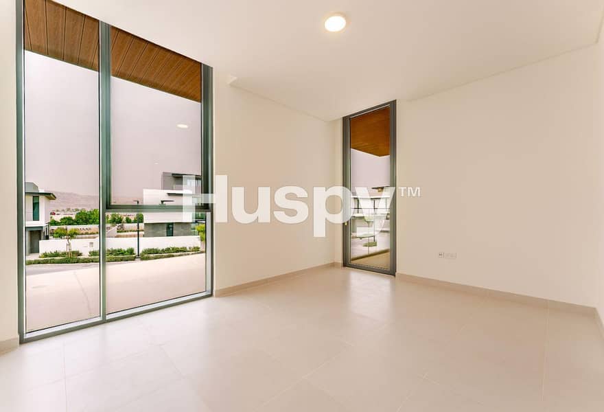 Park Backing | Vacant | Vastu Compliant - Image 21